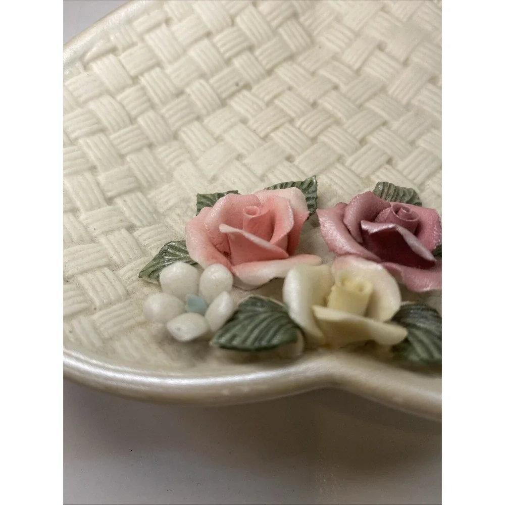 Rare Vintage Ceramic Heart Dish‎ Woven Design With Roses Shaped Trinket 5.5x5.5